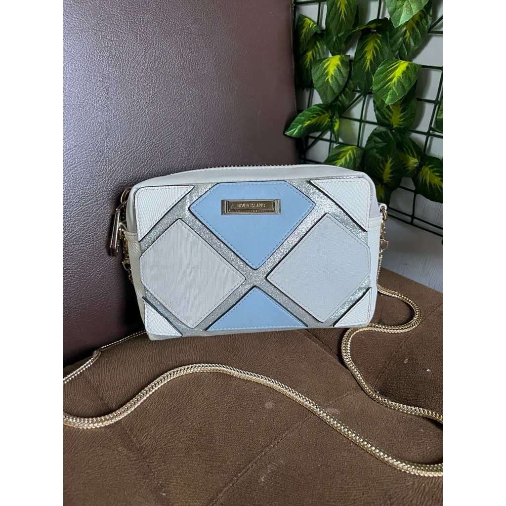 กระเป๋าสะพายข้าง Pl River Island