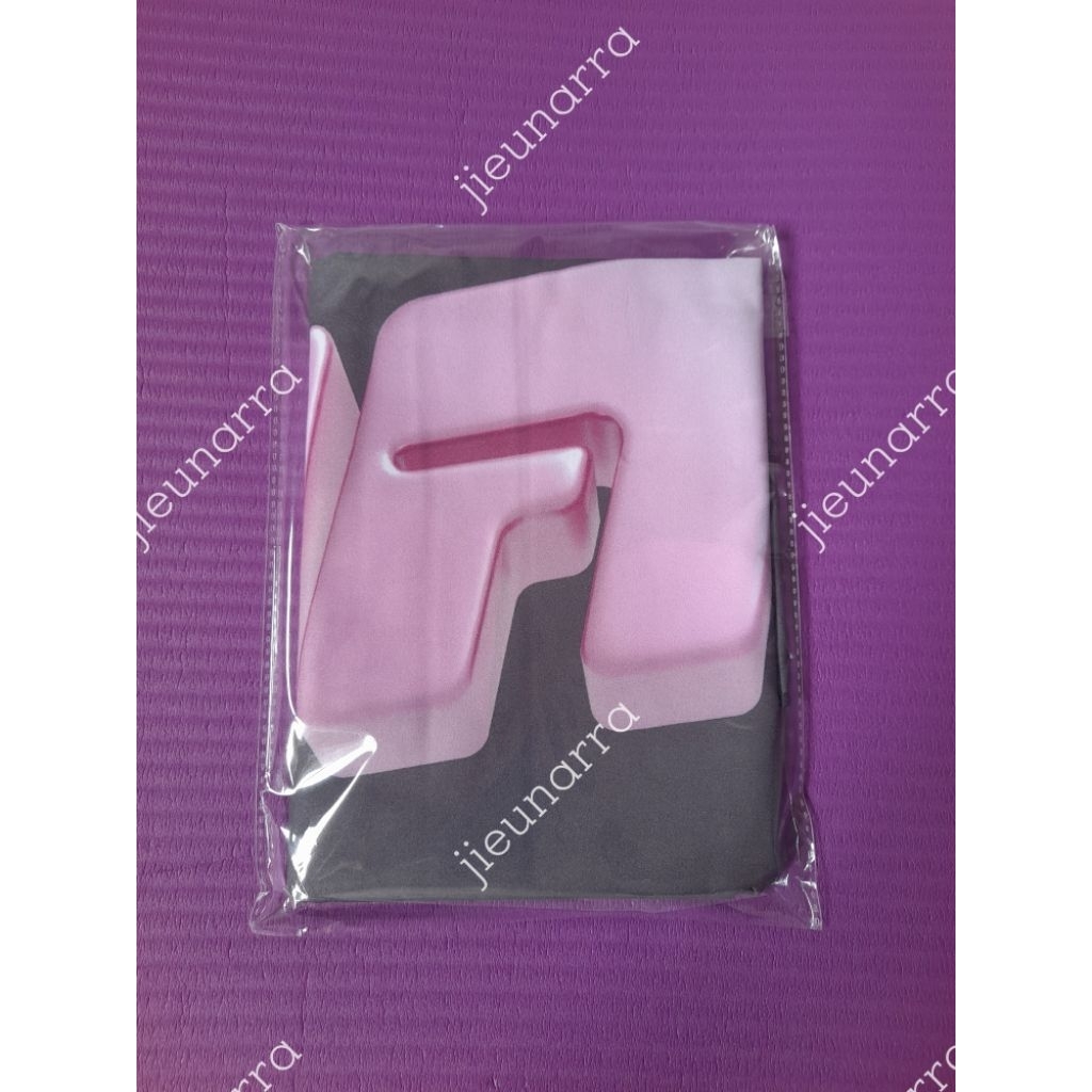 IU Slogan Towel - Merch UAENA ชุดแฟนคลับอย่างเป็นทางการ 8th