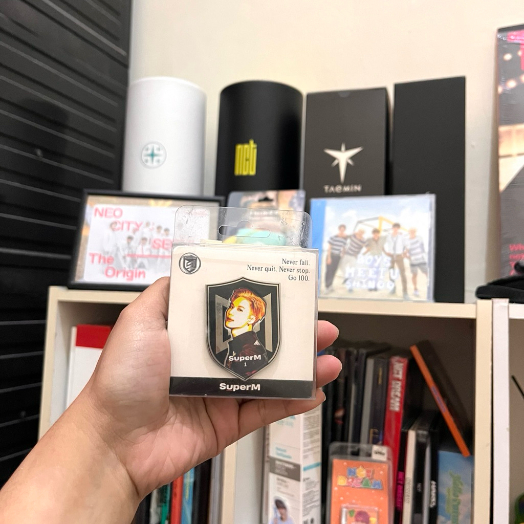 ซุปเปอร์เอ็ม TAEMIN SHINEE BADGE PIN