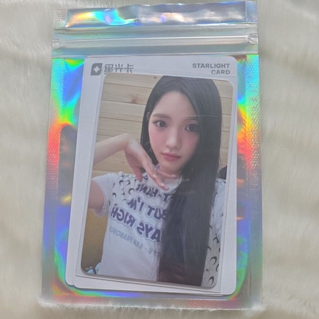 [OFFICIAL] PHOTOCARD QQ MUSIC CHINA YUHA HEARTS2HEARTS STYLE 3 STAR