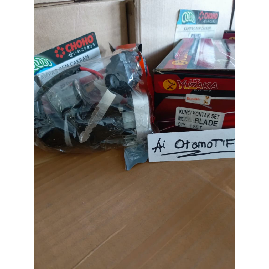 HANDLEBAR KEY/KEY SWITCH 1 ชุดและ YUZAKA BLADE ที่นั่ง KEY