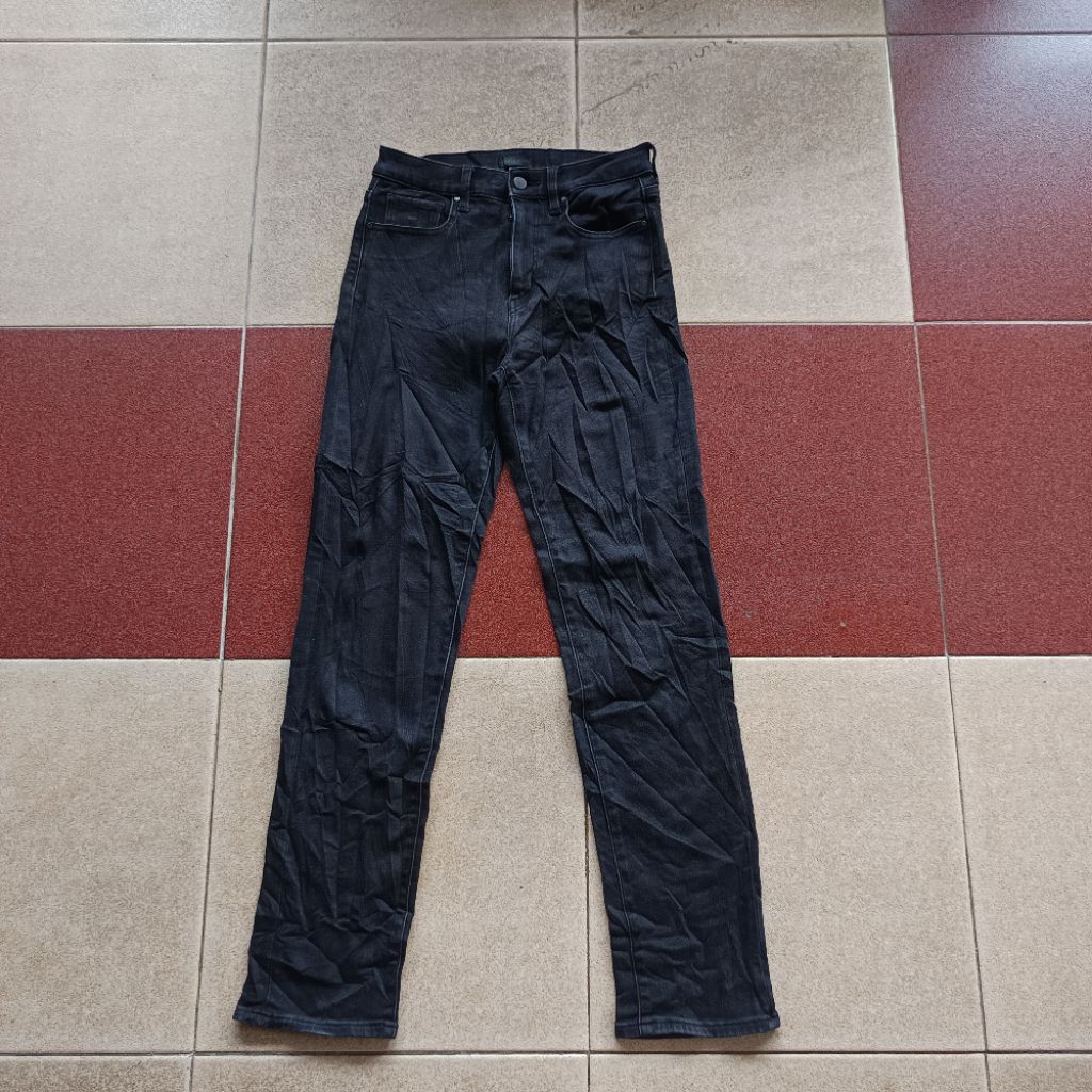 Uniqlo heattech slim high กางเกงยีนส์สีดํา