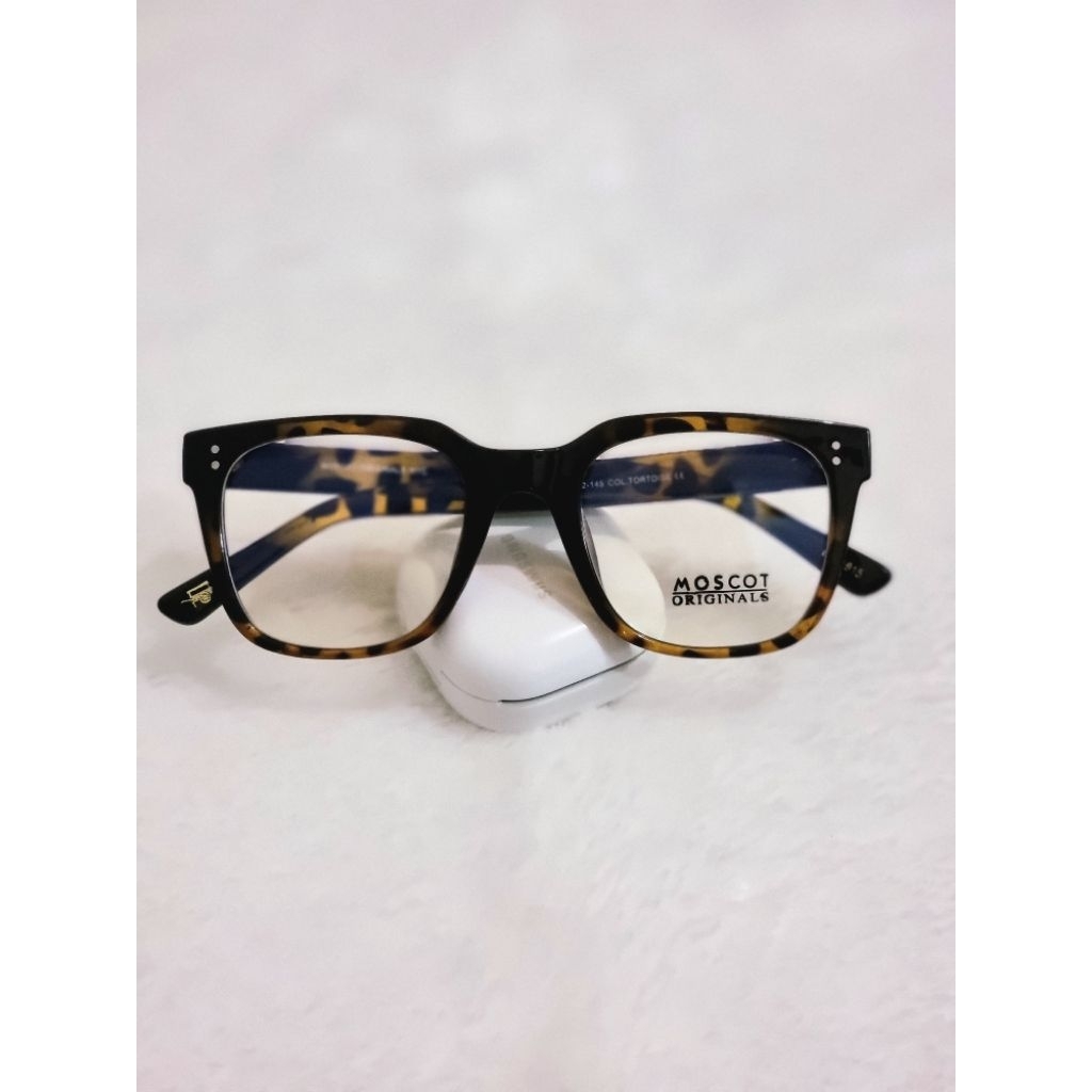 Moscot Zayde แว่นสายตาสั้นสําหรับผู้ชายและผู้หญิงพร้อมแพ็คเกจเลนส์โฟโตโครมิก