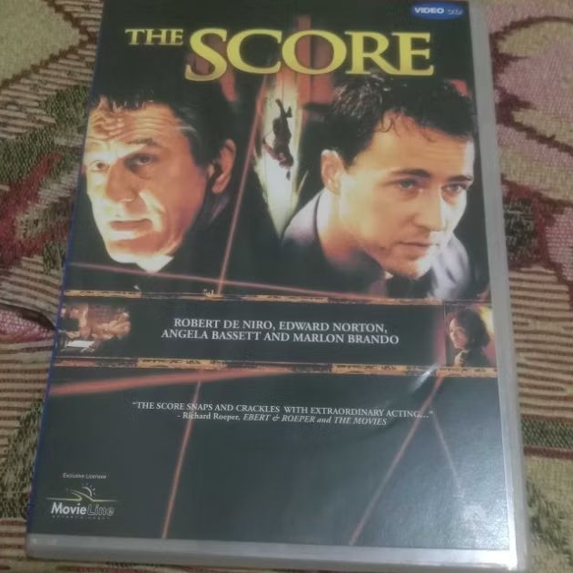 วีซีดีต้นฉบับ THE SCORE FEAT ROBERT DE NIRO และ EDWARD NORTON INDONESIAN TEXT