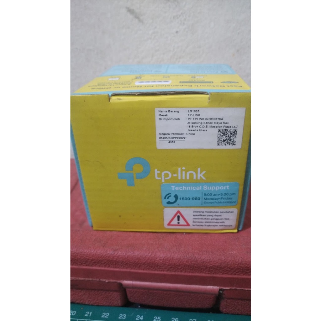 TP LINK 5 PORT LS1005 / TP-LINK 5 PORT LS1005 NEW STILL IN BOX