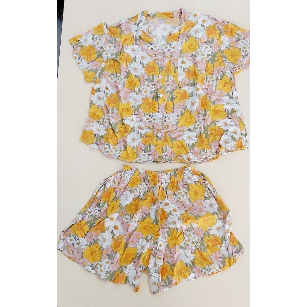 PAJAMAS WOMEN SLEEPINGWEAR ทันสมัยในดอกไม้สีเหลือง PRELOVED