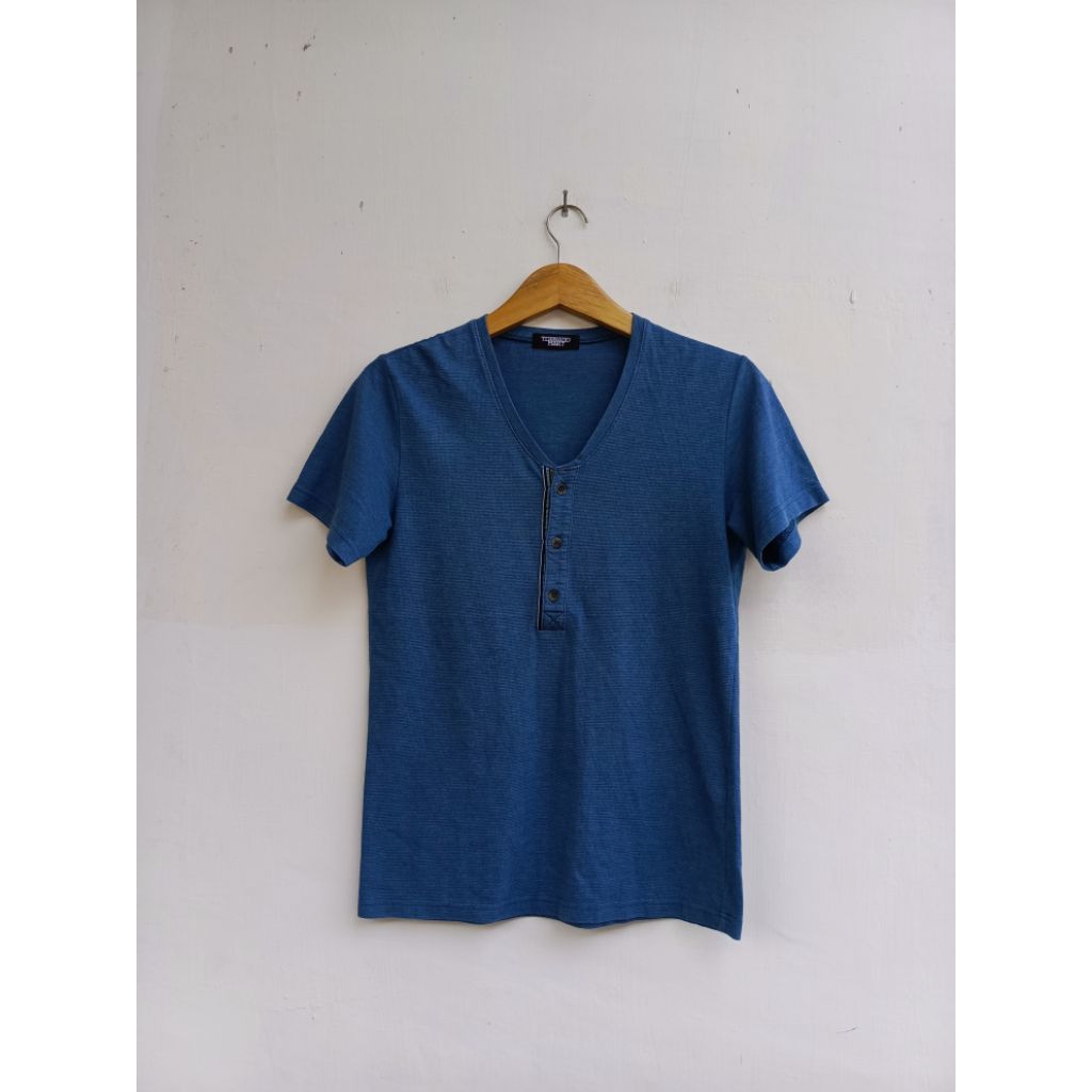 เสื้อยืด Tornado Mart