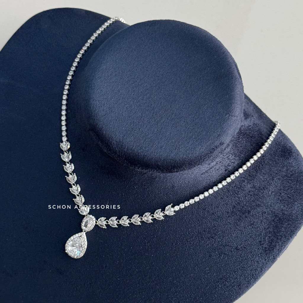 SERAVIN ZIRCONIA NECKLACE