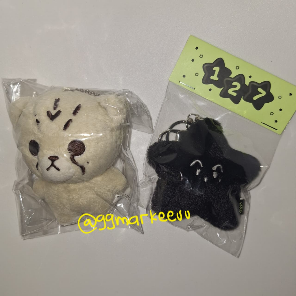 CHEETAH LEE 10CM & BLACK STARFISH DOLL KEYRING MARK NCT 127