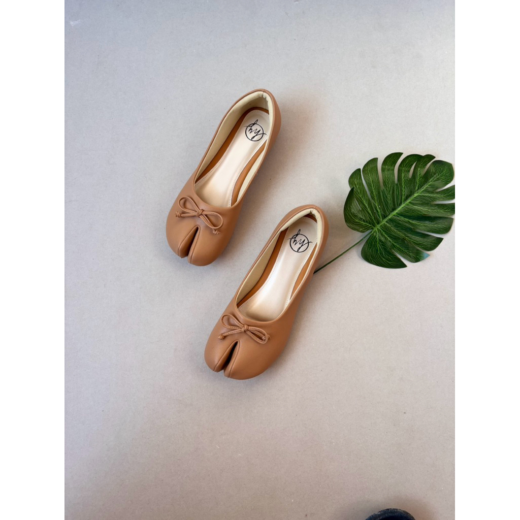 Hy_shoes รองเท้า Kyomi Tabi Mocca