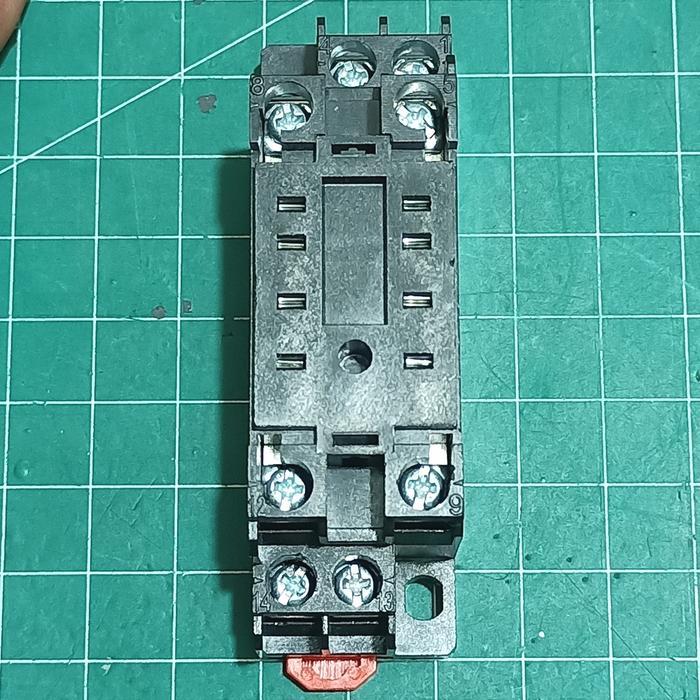 SCHNEIDER RXZE1M2C ซ็อกเก็ต 8 พิน