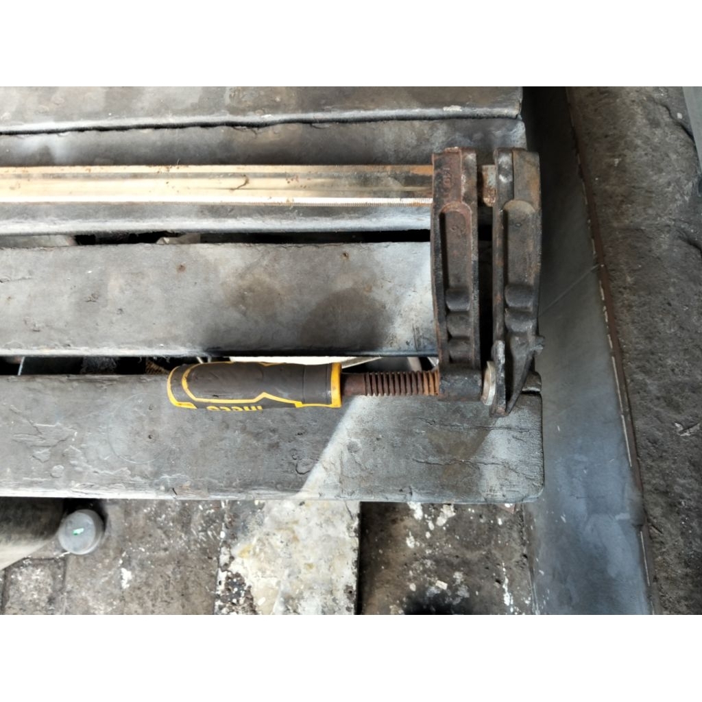 INCCO BRAND BOARD CLAMP STILL สินค้าดี 140*1000