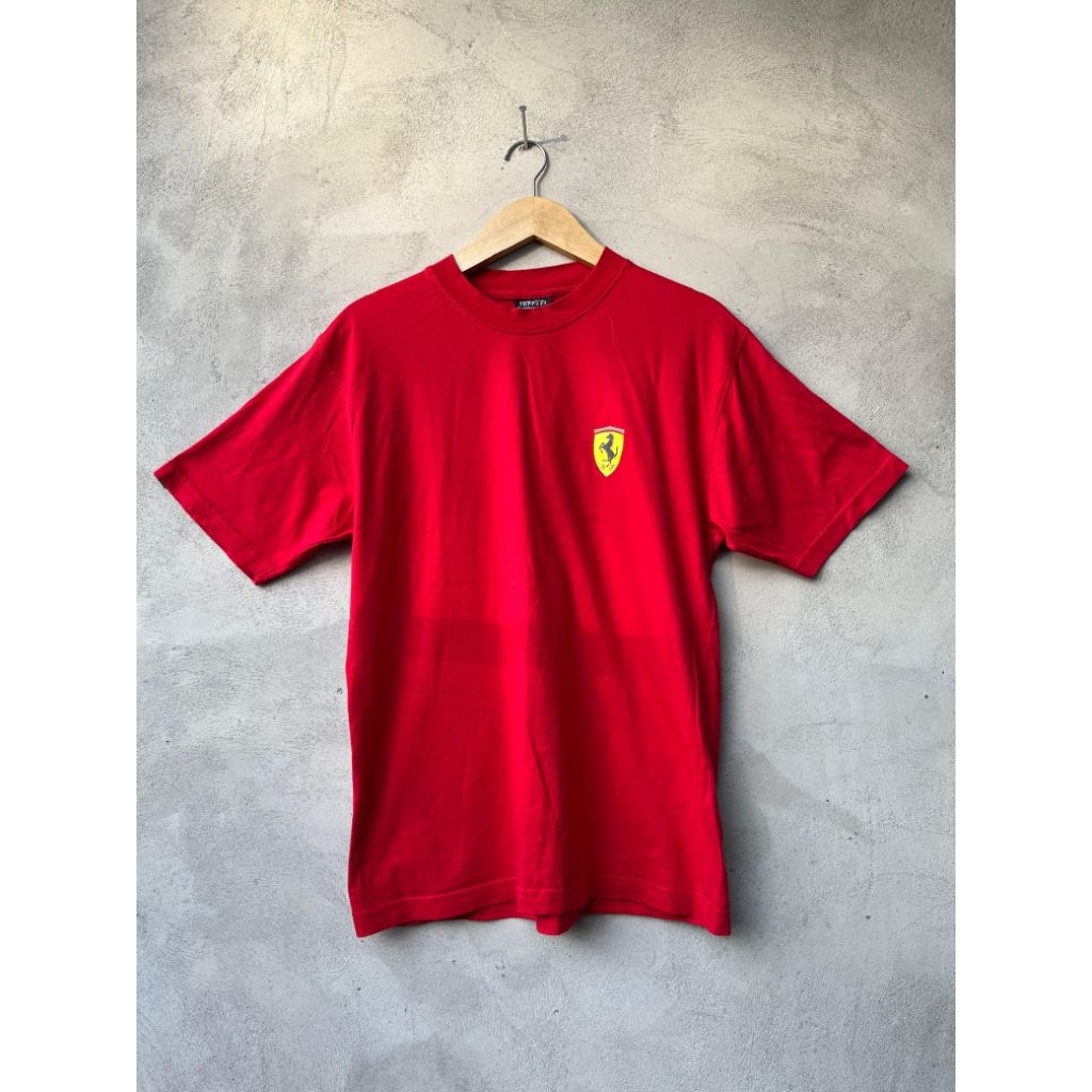 เสื้อยืด Ferr ari มือสอง M