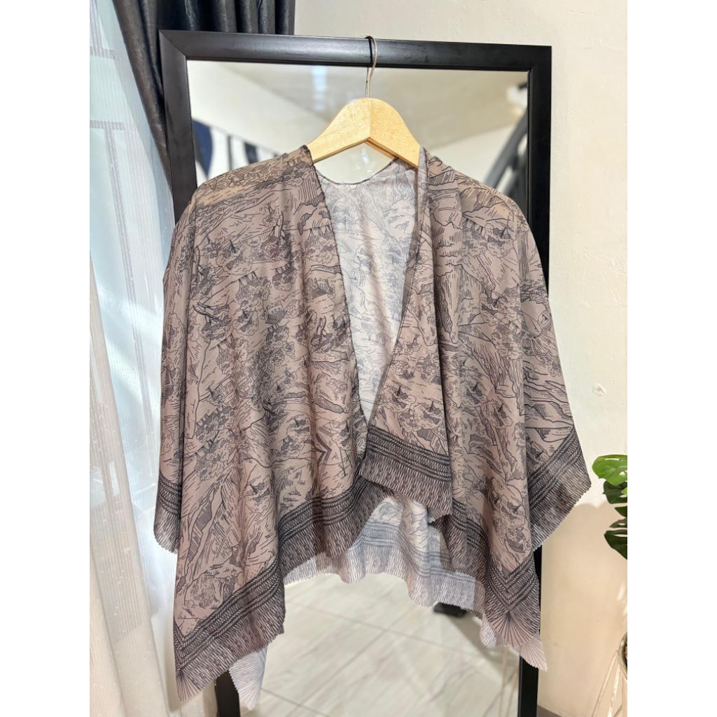 ผ้าพันคอด้านนอก batwing oversize / arwen ด้านนอก