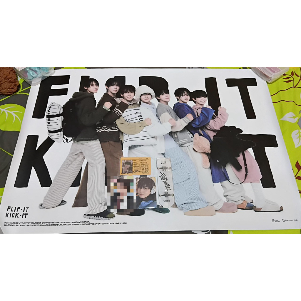 [MUST CO PACKING] Ready photocard + โปสเตอร์ KickFlip
