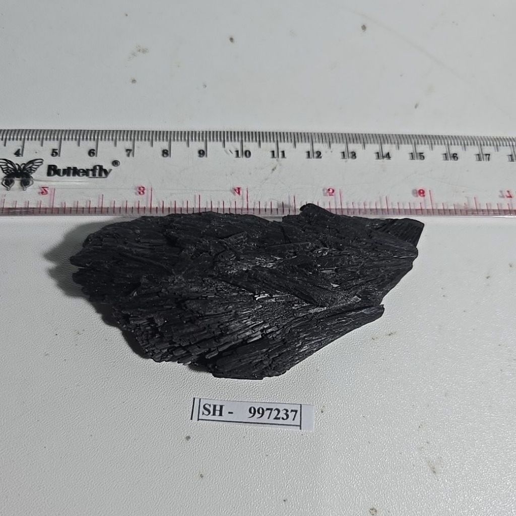 BLACK KYANITE BLADE BRAZIL NATURAL STONE