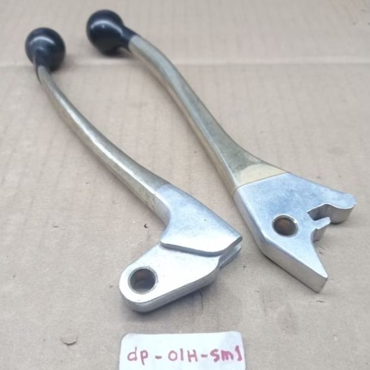 ชุดมือจับเบรคคลัตช์ Suzuki GT125 GT185 GT200 GT250 GT380