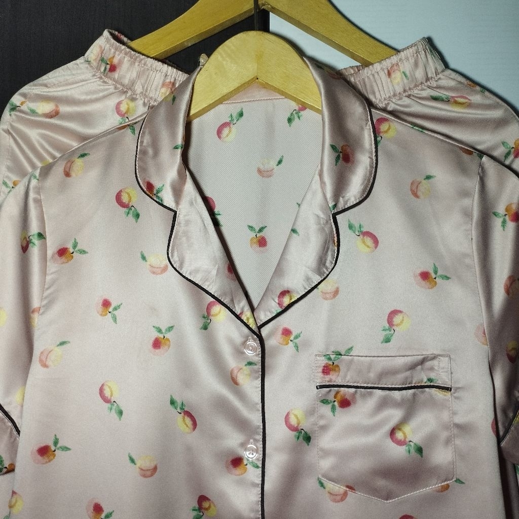 ชุดพรีเมี่ยม SILK GU PEACH SATIN PAJAMA