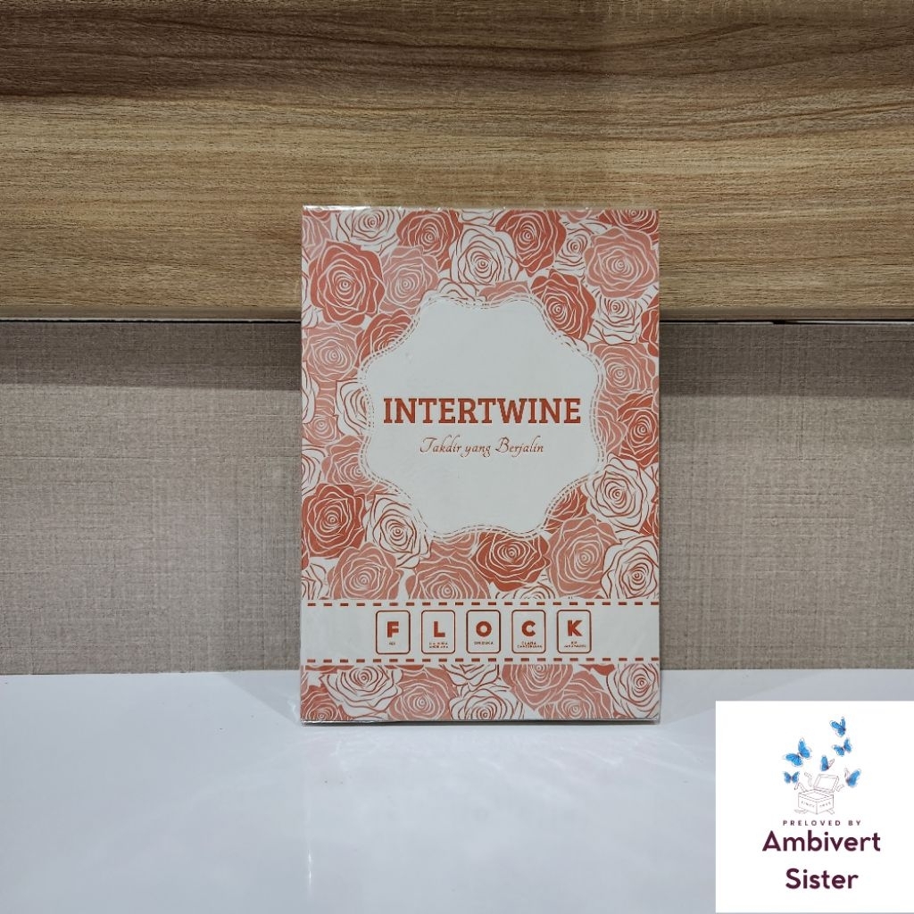[ PRELOVED ] หนังสือนวนิยาย Intertwine Takdir Running Fei Lia Indra Andriana Orizuka Clara Cancerian