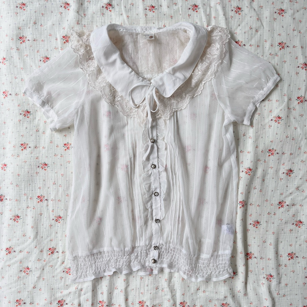 KEMEJA Arw วินเทจเสื้อโปร่งสีขาวที่ถอดออกได้ลูกไม้คอปกผูกสั้นพัฟแขนซีทรูปุ่มลงนุ่มสาวนางฟ้าคาวาอี้ j