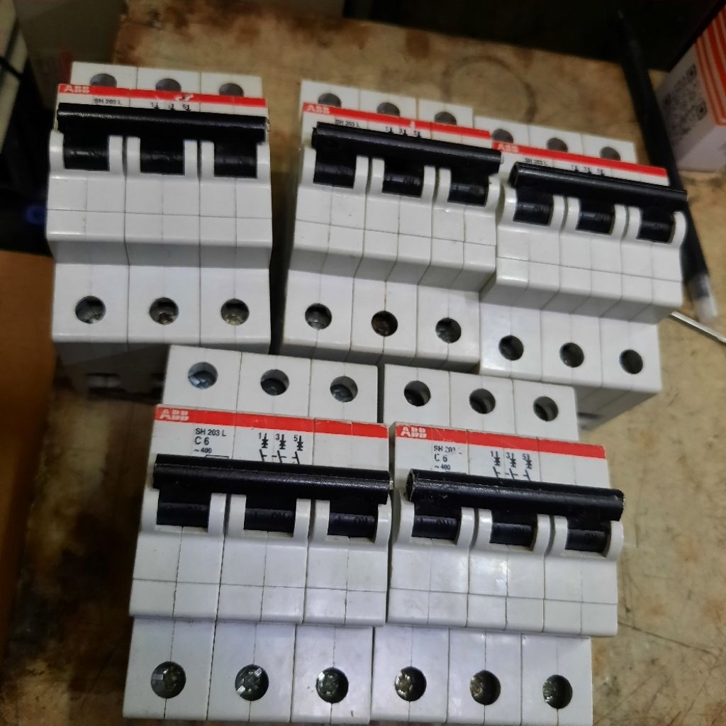 Mcb abb SH203L 6a 3p mcb abb 3phase 6a