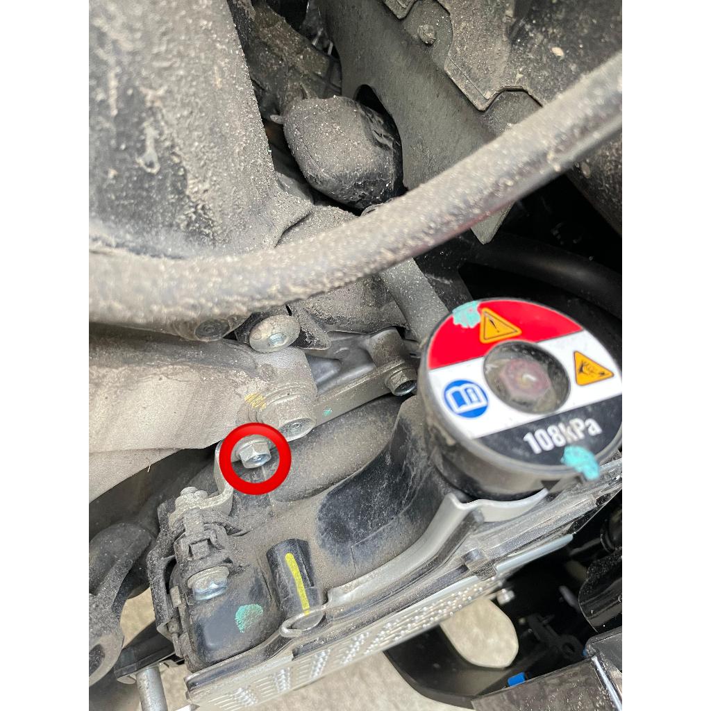 LOKAL REAR RADIATOR PLATE MOUNTING BOLT (1 BOLT) รุ่น 2 คีย์ BIG HEAD PCX 160 STYLO ADV VARIO 160 15