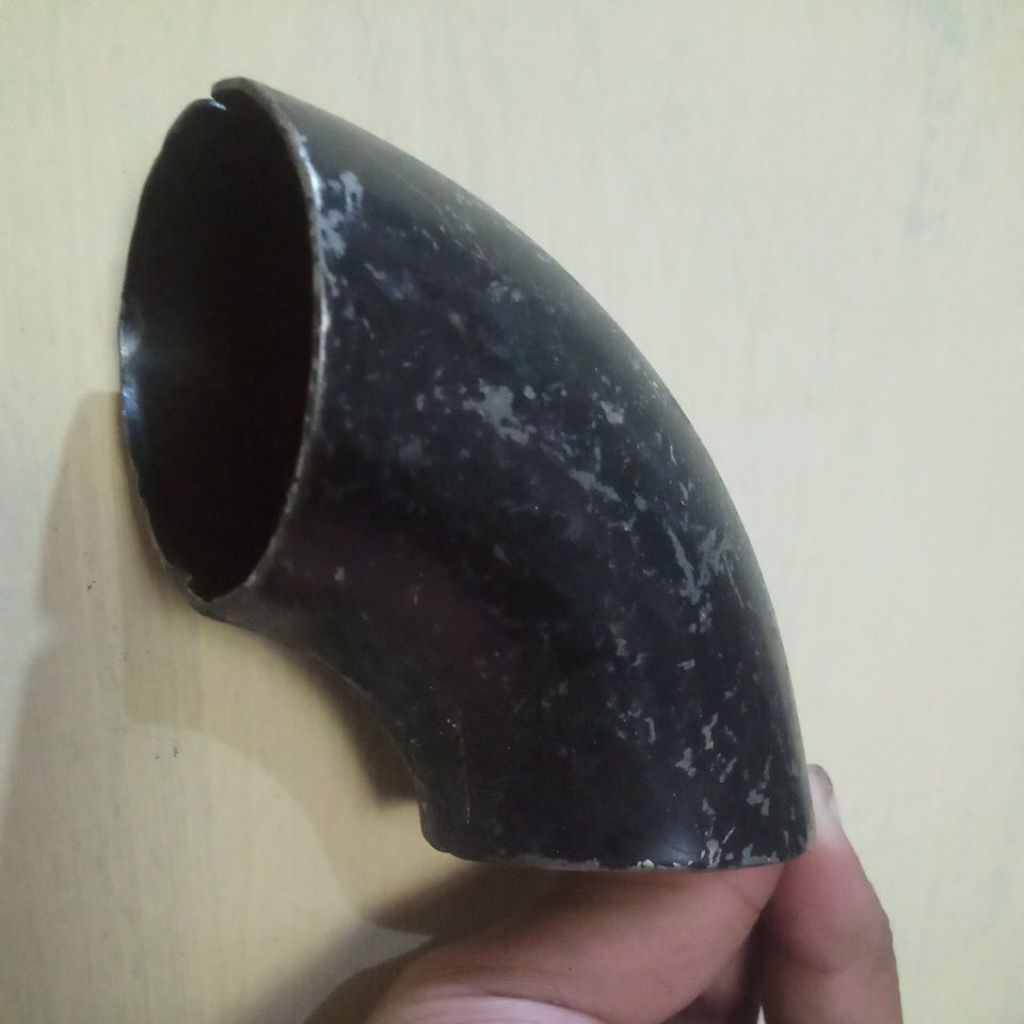 KNEE ElBOW IRON 1 1/2 PIPE ELBOW KNEE IRON 1 1/2 PIPE
