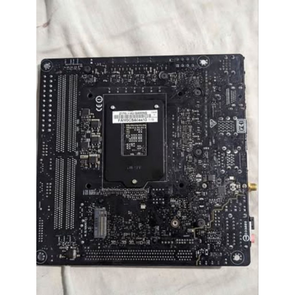 เมนบอร์ดสําหรับเล่นเกม Asus z170i pro ปัญหาลบ