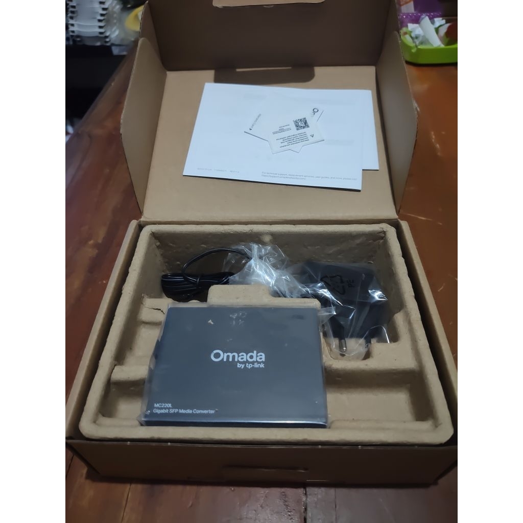 TP LINK OMADA MC220L