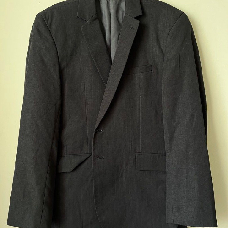Preloved Invio Men Suit