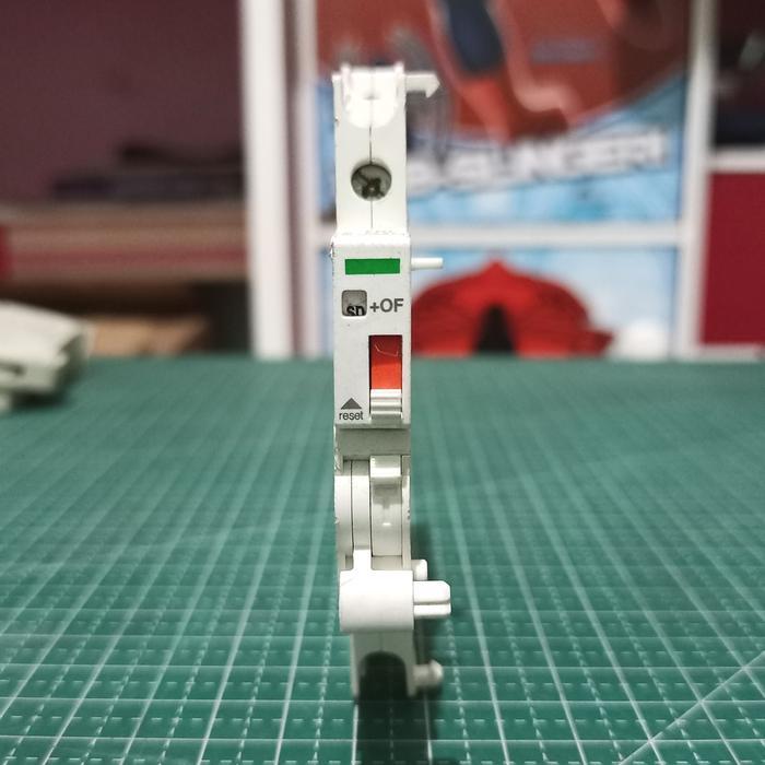 SCHNEIDER iOF/SD+OF A9A26929 สวิตช์สัมผัสเสริม