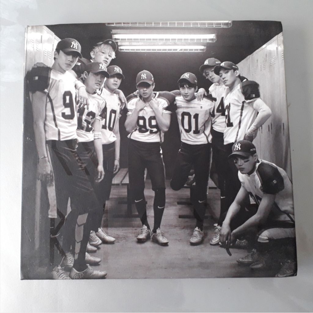EXO EXODUS Repackaged Album - Love Me Right (เวอร์ชั่นภาษาจีน)