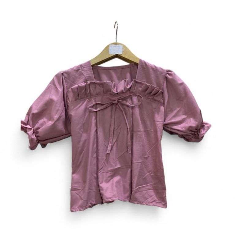 FC - เสื้อครอป KIYORA พร้อมริบบิ้นที่หลงใหล