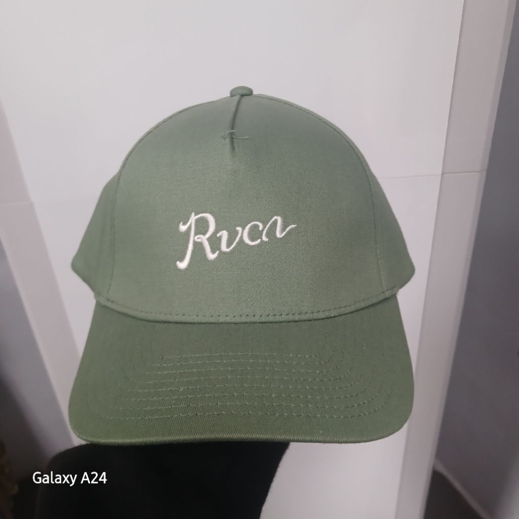 หมวกหยก Snapback RVCA