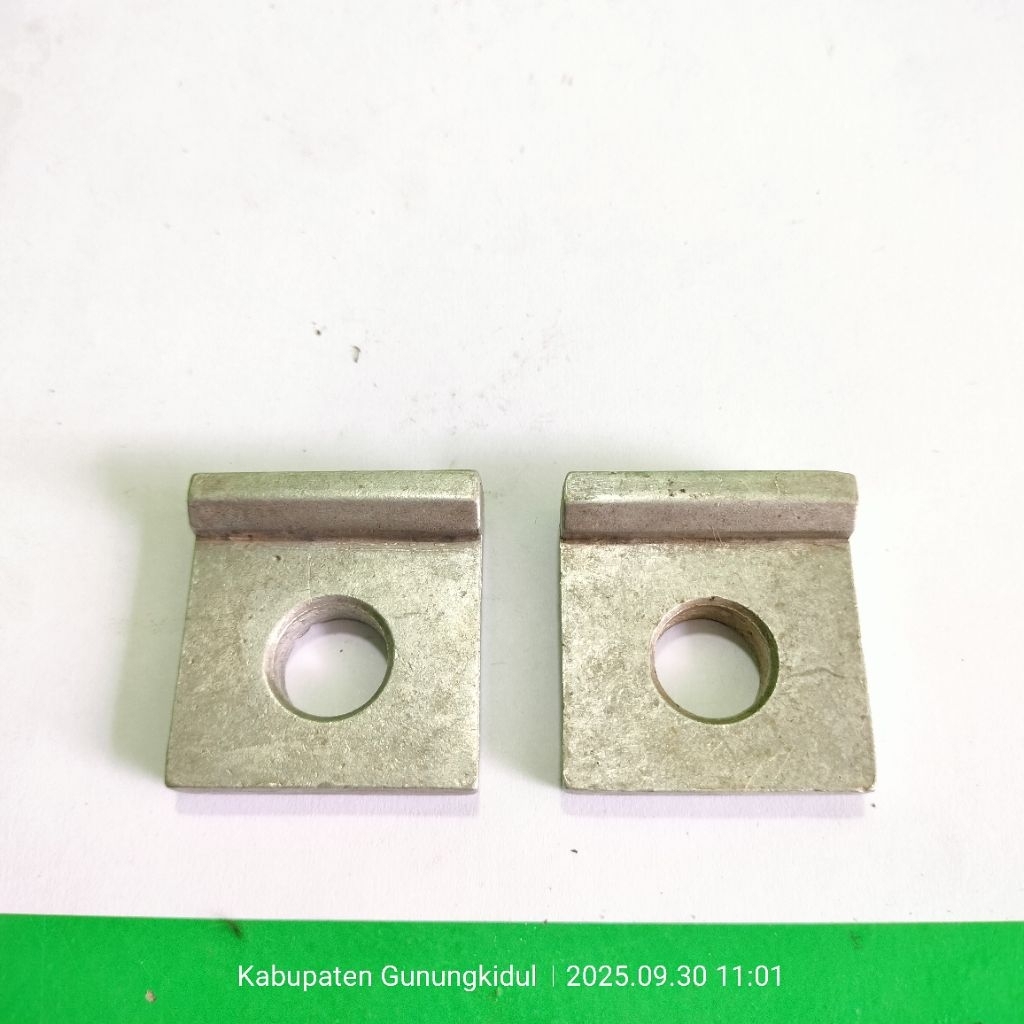 ต่างหูโซ่ดึงเหล็กการตั้งค่าโซ่ (2PCS) YAMAHA Vixion R XSR 155 R15 เก่า V2 R15 VVA V3 R15 V4 MT15