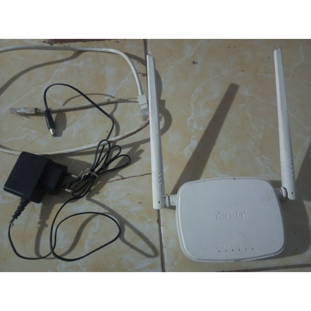 เราเตอร์ Tenda N300 มือสอง