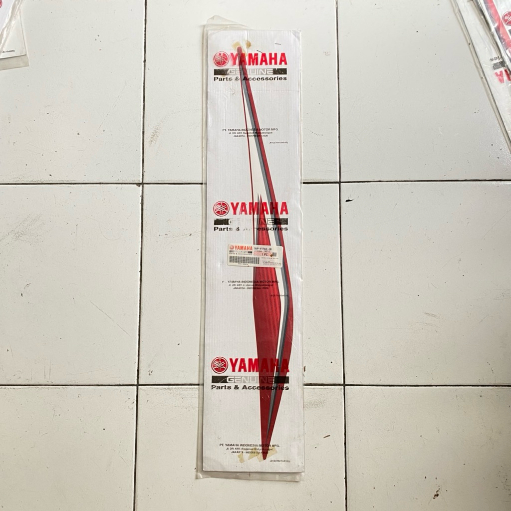 MERAH Yamaha Soul GT 2012 2013 สีแดงด้านหลังแถบสติกเกอร์เดิม YGP 1KP-F17A2-20