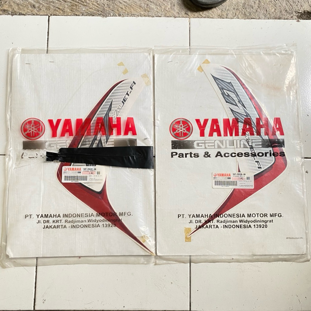 Yamaha Soul GT 2012 2013 สีขาว original wing สติกเกอร์ Striping YGP 1KP-F832B-80 1KP-F832C-80