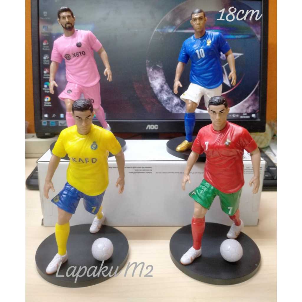 18ซม. ค. Ronaldo Messi Mbappe Football FIFA World Cup Action Figure Display Collection