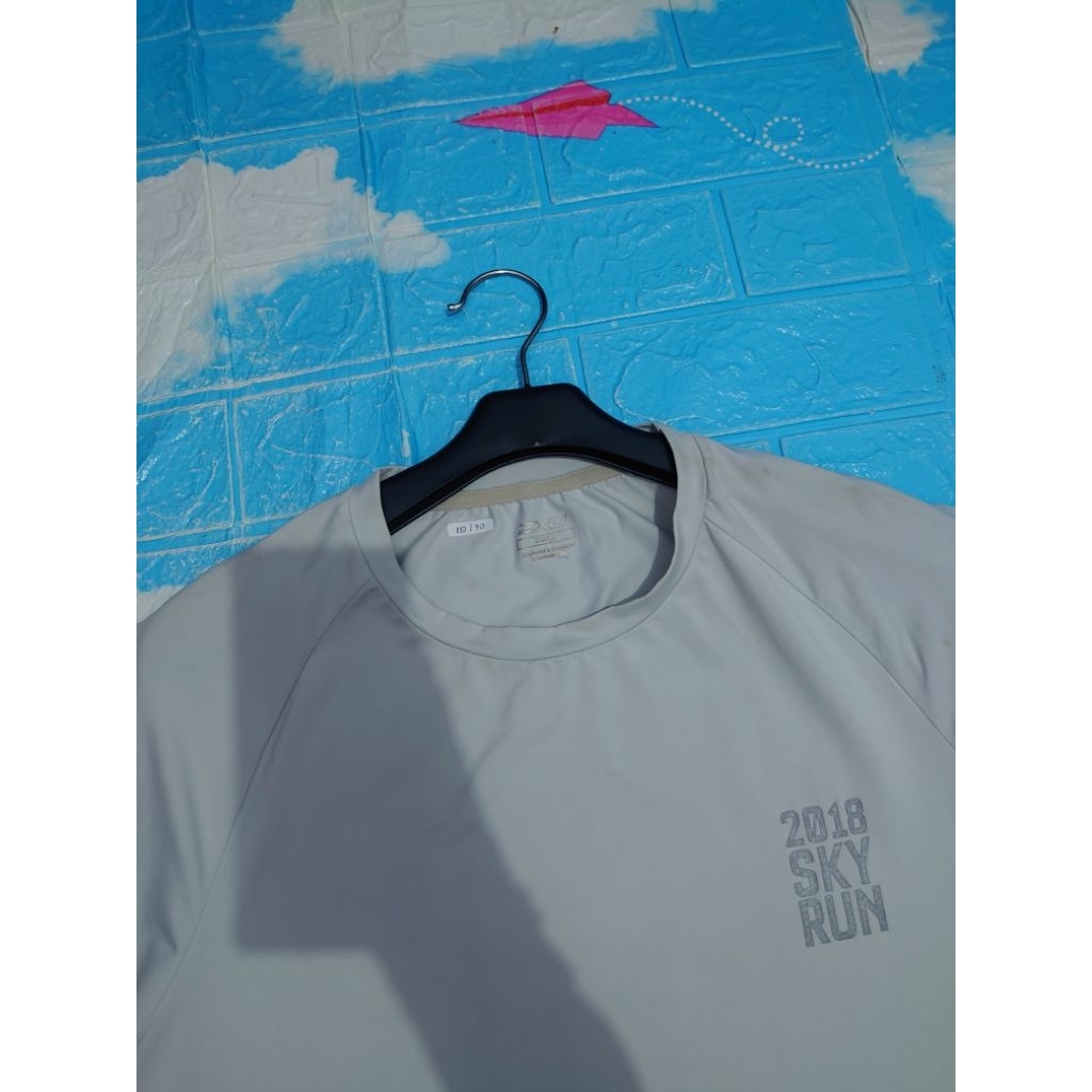 เสื้อวิ่ง Sky Run 2018 2XU ของแท้ ไซส์ L-XL