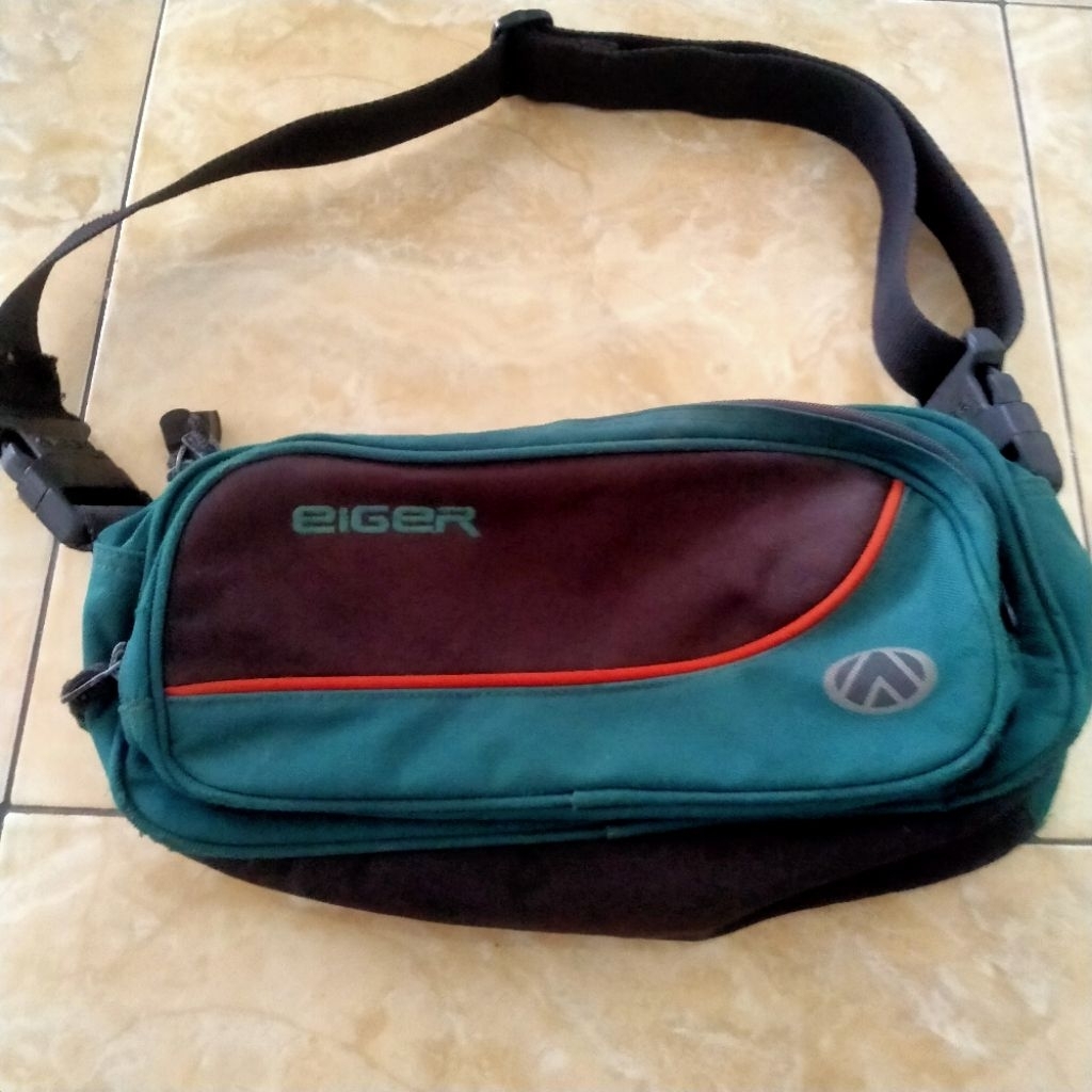 EIGER MENS SLING BAG PL / EIGER กระเป๋าสะพายไหล่ผู้ชาย PL / EIGER MENS PL BAG