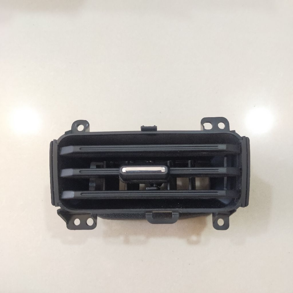 WULING AIR EV ORIGINAL CENTER AC GRILLE