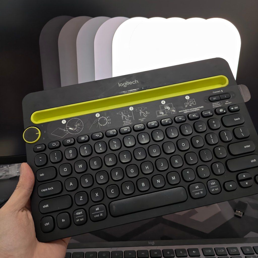 คีย์บอร์ดบลูทูธไร้สายหลายอุปกรณ์ Logitech K480 Black