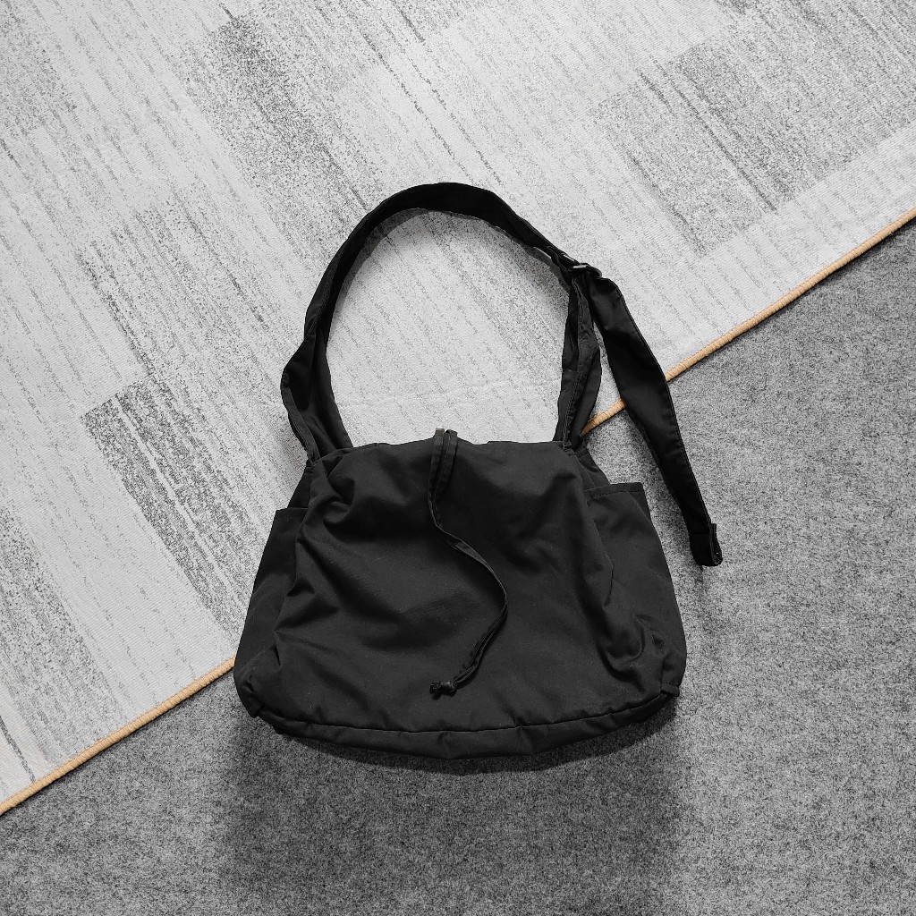 Uniqlo :C Soft Puffy Shoulder Bag
