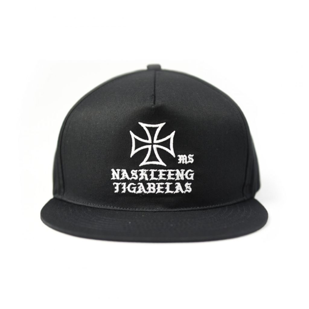 NK13 CROSS FONT SNAPBACK สีดํา