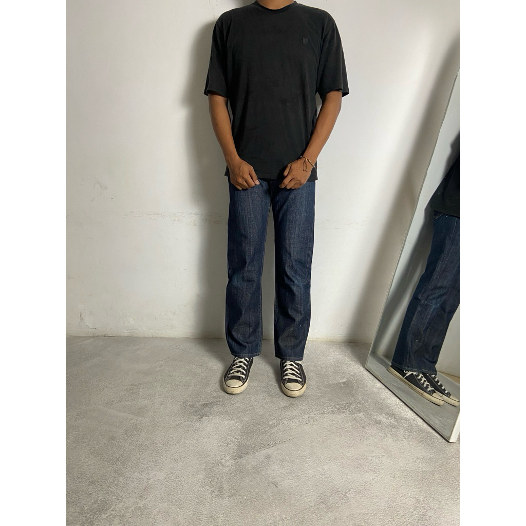 กางเกงยีนส์ UNIQLO CLASSIC RAW