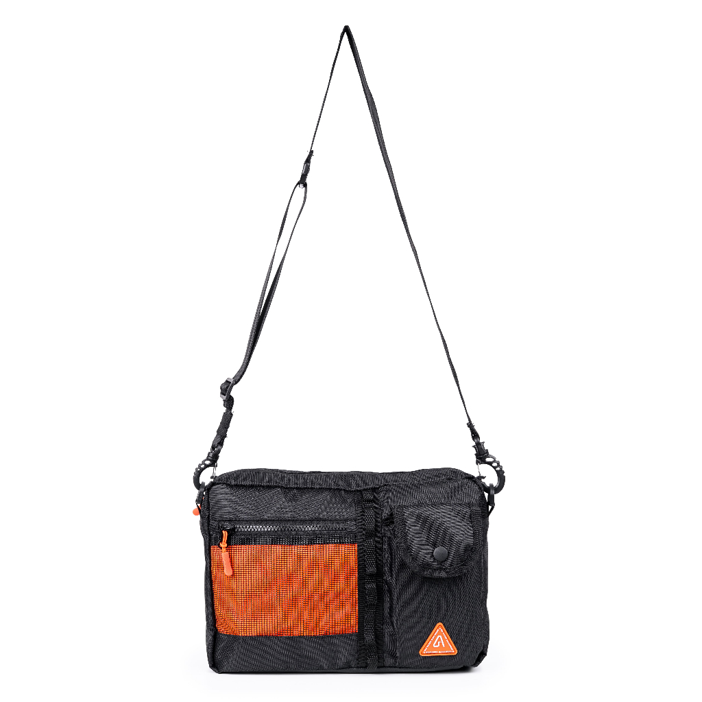 HIGEND X ARD - Strava Black - Sling Bag - กระเป๋าสะพายข้างผู้ชายสีดํา