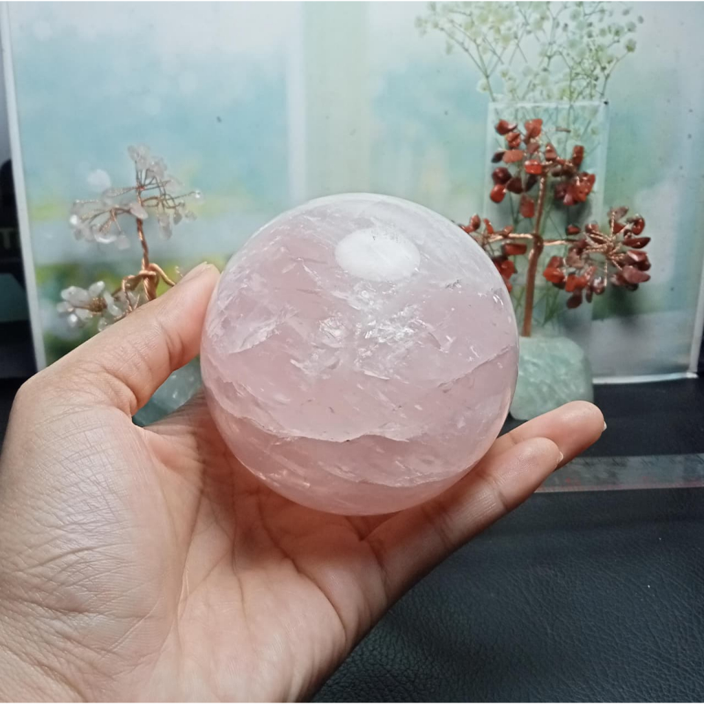 Natural Rose Quartz Sphere มาดากัสการ์ TOP GRADES (4)
