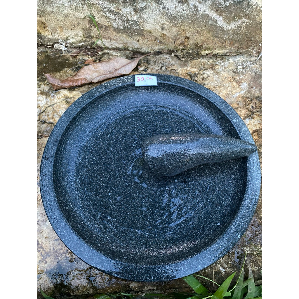 ORIGINAL MOUNTAIN STONE MORTAR FREE 30CM SIZE