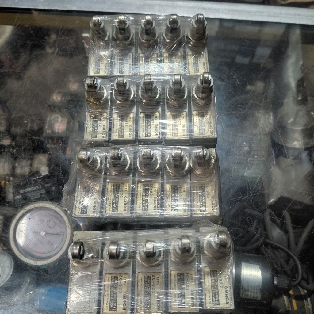 สวิตช์จํากัด Omron zc-q22 ZC-Q22